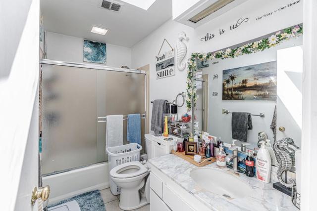 124 Surf Way, Monterey CA: https://media.crmls.org/mediaz/0da7cde3-eac6-4788-b712-471c4f4e523c.jpg