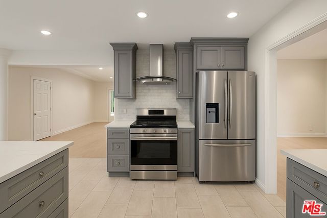 5714 El Canon Avenue, Woodland Hills CA: https://media.crmls.org/mediaz/0da7e60a-c943-49c7-b31b-3b3d122bfd0c.jpg
