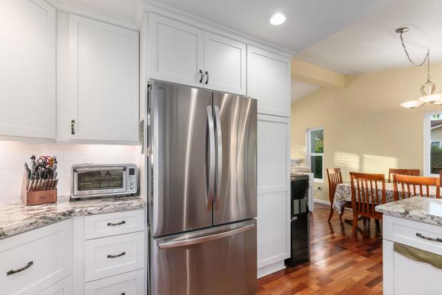 2132 Savona Court, Vista CA: https://media.crmls.org/mediaz/0da8841f-37c6-4e66-9952-8a9263e106c9.jpg