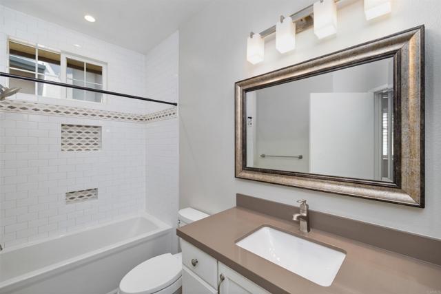 Detail Gallery Image 18 of 34 For 9753 W Canyon #4,  San Diego,  CA 92123 - 3 Beds | 2/1 Baths