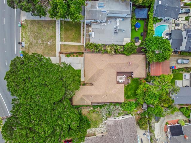7940 La Jolla Shores Dr, La Jolla CA: https://media.crmls.org/mediaz/0da98f4f-0418-4b82-adaf-cc70dbf96005.jpg