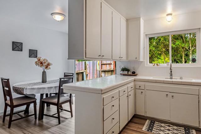 2259 Chanticleer Avenue, Santa Cruz CA: https://media.crmls.org/mediaz/0daa712b-a6cb-42ac-b7c9-c0b09383fc5c.jpg