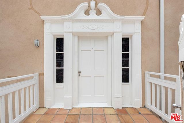 6612 Emmet Terrace, Los Angeles CA: https://media.crmls.org/mediaz/0dab5567-7a9a-42dd-be7f-d6781159fd26.jpg