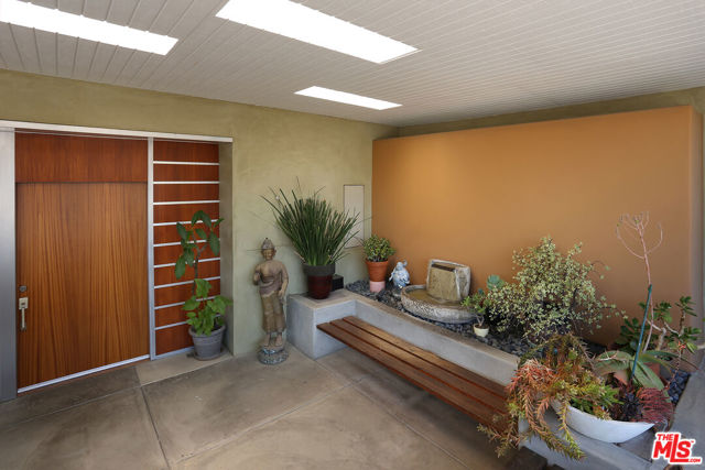 2231 GLOAMING Way photo 2