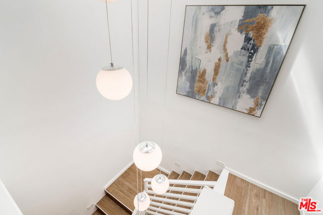 1623 S Bedford Street, Los Angeles CA: https://media.crmls.org/mediaz/0dacb2b5-28e0-4455-9fdc-71c297061f08.jpg