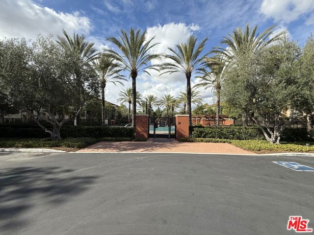 65 Plateau, Irvine CA: https://media.crmls.org/mediaz/0dae3c7d-a7e8-46d3-a7d7-416ca19a8a6f.jpg