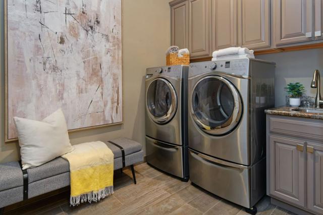 1570 Keesling Avenue, San Jose CA: https://media.crmls.org/mediaz/0dae6eb1-8aac-457d-92bb-38261fd02121.jpg