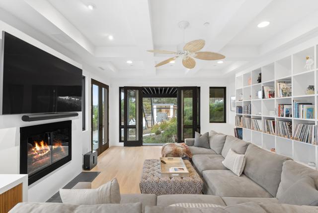 Detail Gallery Image 14 of 22 For 318 S Nardo, Solana Beach,  CA 92075 - 7 Beds | 7/1 Baths