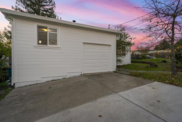 80 Hilltop Drive, San Carlos CA: https://media.crmls.org/mediaz/0daf4a3a-0486-4c97-9fce-27862458f1a2.jpg