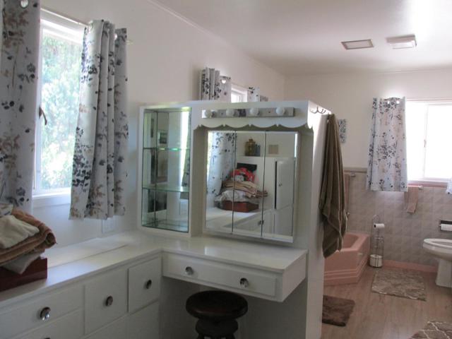 1610 Cienega Road, Hollister CA: https://media.crmls.org/mediaz/0db02d96-db42-4734-a30d-cf87021a488d.jpg
