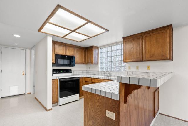 915 Kara Way, Campbell CA: https://media.crmls.org/mediaz/0db09b7d-5815-439b-a5f9-5af0f8ba6c7b.jpg