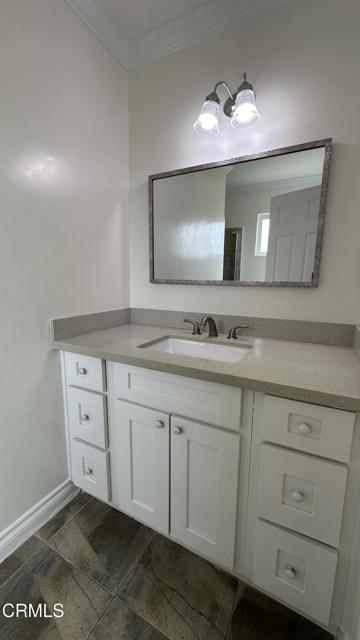 653 Willowgrove Avenue, Glendora CA: https://media.crmls.org/mediaz/0db0f673-38a2-40c2-b103-2c2c6aa67ac6.jpg