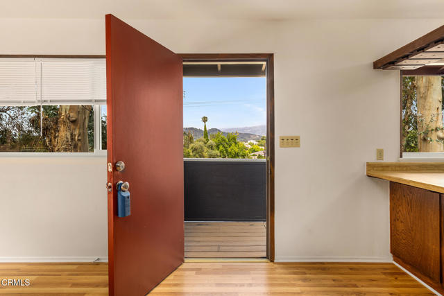 11220 N Ventura Avenue, Ojai CA: https://media.crmls.org/mediaz/0db13b9a-6eed-40a5-9b76-c96e143e9e01.jpg