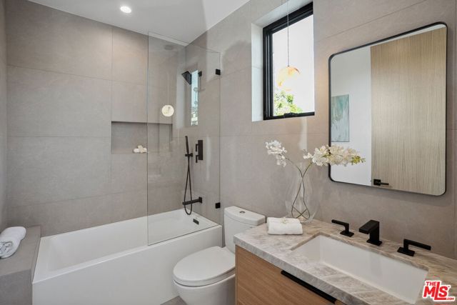 12041 Marine Street, Los Angeles CA: https://media.crmls.org/mediaz/0db165a1-4359-4fa7-93b4-240d40836a50.jpg