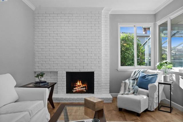 5095 Nottingham Ct, Newark CA: https://media.crmls.org/mediaz/0db16fe8-4b1b-4fe0-854b-a23164cfcb94.jpg