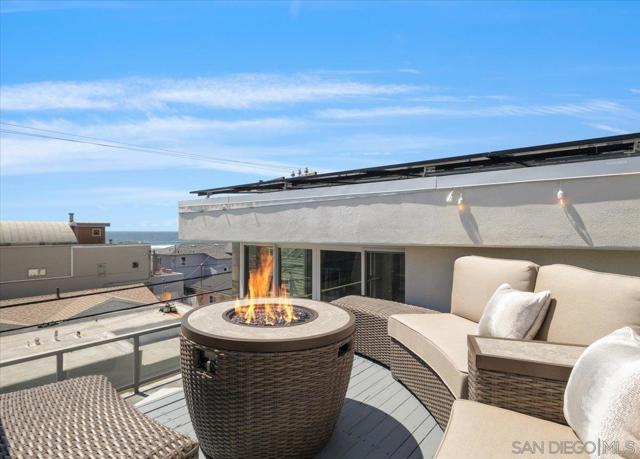 710 Verona Court, San Diego CA: https://media.crmls.org/mediaz/0db1d9c7-b41f-40de-8dec-917888af4d46.jpg