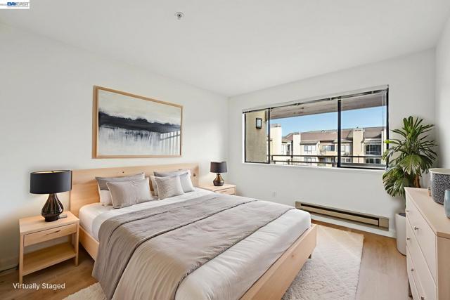 39206 Guardino Dr, Fremont CA: https://media.crmls.org/mediaz/0db22aa4-976f-42c4-b6d1-8ce1552753c0.jpg