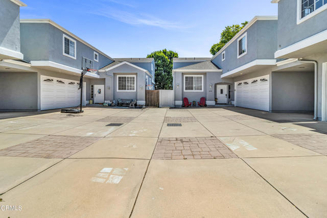 Detail Gallery Image 33 of 43 For 2512 Huntington Ln a,  Redondo Beach,  CA 90278 - 4 Beds | 2/1 Baths