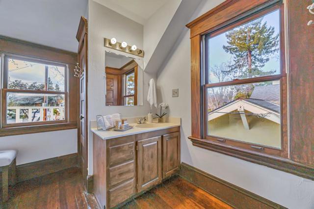 333 Waverley Street, Palo Alto CA: https://media.crmls.org/mediaz/0db292c3-0d98-4776-9ca6-b73ff153b9f6.jpg