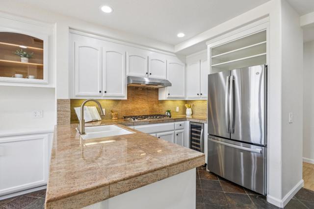 5365 SILVER KNOLL Court, San Jose CA: https://media.crmls.org/mediaz/0db33ab1-2693-46b2-a3a4-f959e7a999f5.jpg
