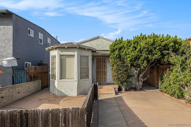 814 816 San Luis Rey Place, San Diego CA: https://media.crmls.org/mediaz/0db36531-d95b-4ee5-b468-6d357954b8df.jpg