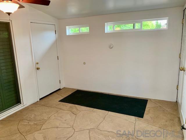 16599 Caminito Vecinos, San Diego CA: https://media.crmls.org/mediaz/0db3b539-4d54-4bae-a404-2961fcb50f7d.jpg
