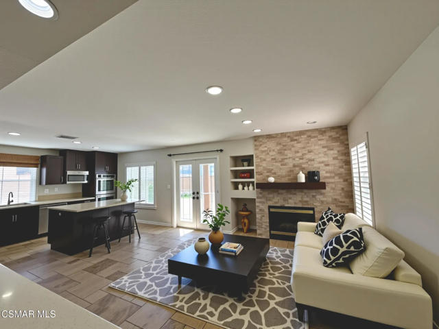 1755 Empty Saddle Road, Simi Valley CA: https://media.crmls.org/mediaz/0db4071a-6aa4-4b5f-8076-2951224b76a6.jpg