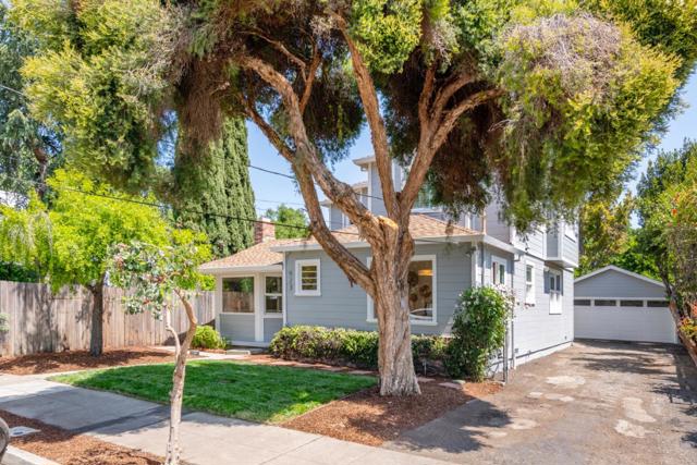 923 Grand Street, Redwood City CA: https://media.crmls.org/mediaz/0db52c55-d9ff-4ac1-b75d-5c6c05673098.jpg