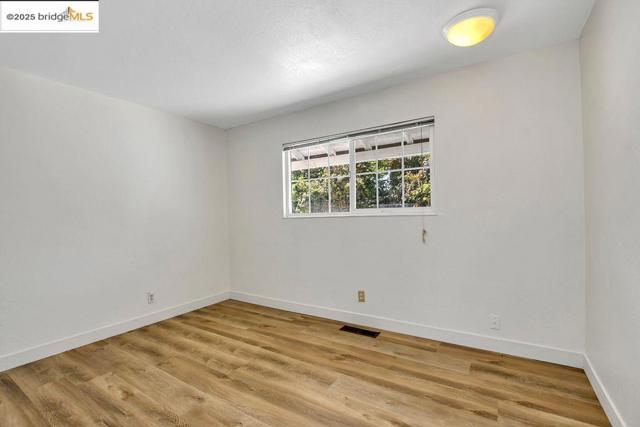 3026 El Monte Ct, Antioch CA: https://media.crmls.org/mediaz/0db55833-6284-4935-8929-c284a76bf76e.jpg