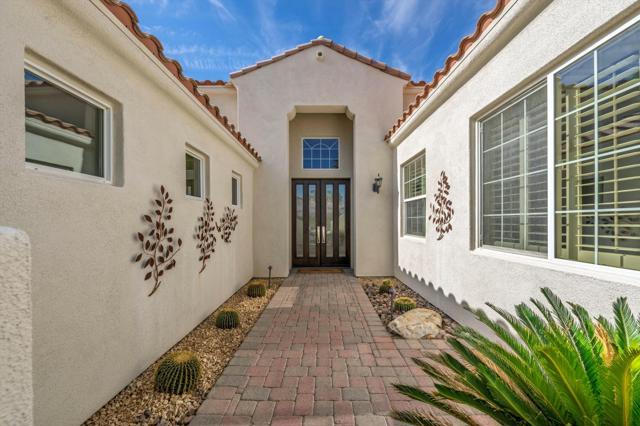 80233 Via Tesoro, La Quinta CA: https://media.crmls.org/mediaz/0db565c6-b975-4e36-b6c6-a23518b4304f.jpg