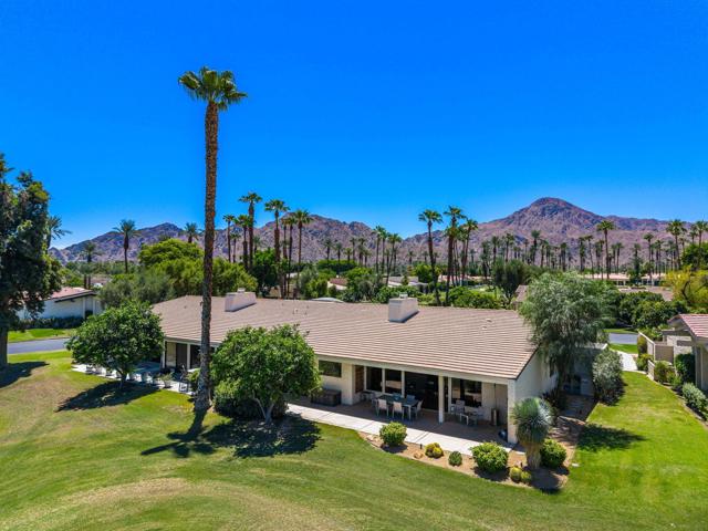 75768 Valle Vista Drive, Indian Wells CA: https://media.crmls.org/mediaz/0db5fe5a-f7cd-40fa-8838-d1e9f25567dd.jpg