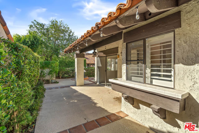 62 Calle Solano, Rancho Mirage CA: https://media.crmls.org/mediaz/0db68c96-e875-4d10-b925-b3f10b797a84.jpg