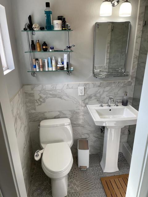 1676 Toledo Court, Pacifica CA: https://media.crmls.org/mediaz/0db6f0e2-4412-4a68-a7a0-15db2e65199b.jpg