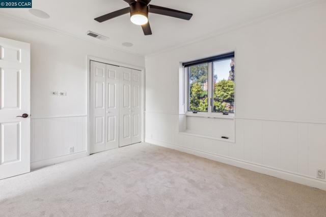 2160 Ridgewood Rd, Alamo CA: https://media.crmls.org/mediaz/0db7283c-94de-4c67-9424-daf394601fdb.jpg