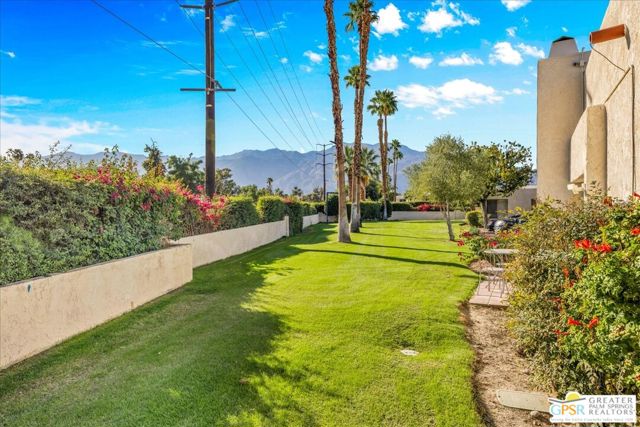 1678 Paseo De La Palma, Palm Springs CA: https://media.crmls.org/mediaz/0db841d2-caf5-44aa-9cc1-cead5ca783a0.jpg