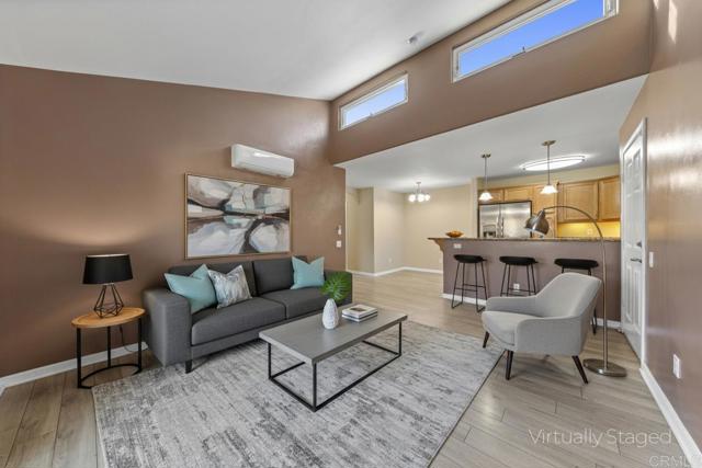 Detail Gallery Image 3 of 24 For 5252 Balboa Arms Dr #207,  San Diego,  CA 92117 - 2 Beds | 2 Baths