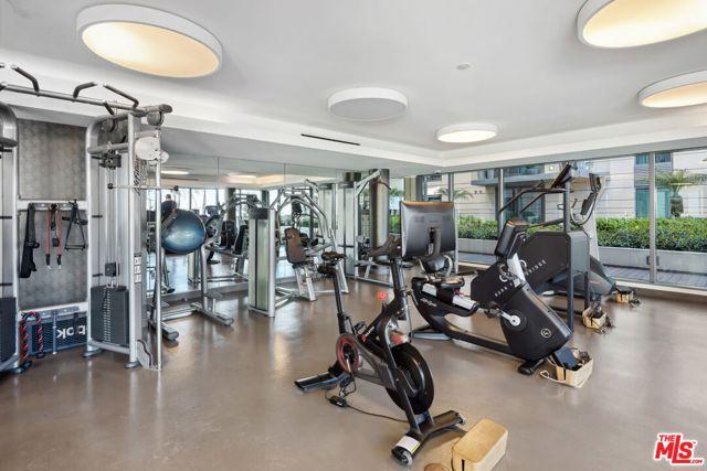 1755 Ocean Avenue, Santa Monica CA: https://media.crmls.org/mediaz/0db9ffb5-897a-4455-b967-308ca528e037.jpg