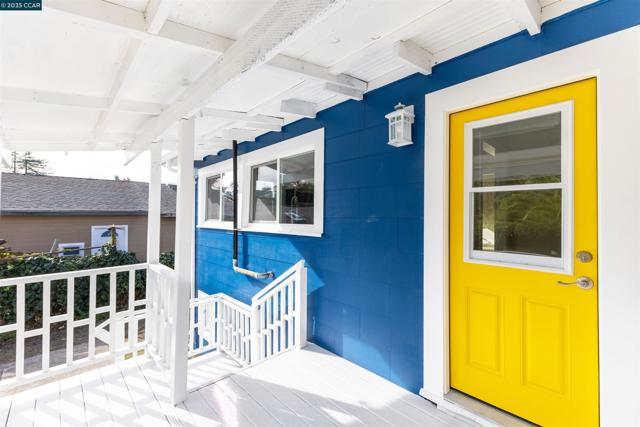 3500 66th Ave, Oakland CA: https://media.crmls.org/mediaz/0dba0f0c-04b2-405b-bcea-ae746ce76aba.jpg