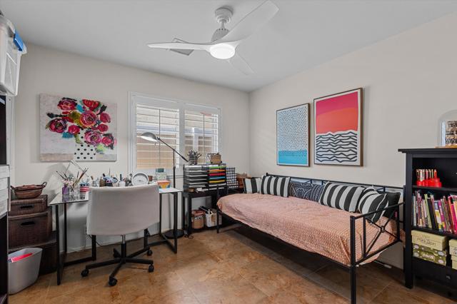 Image 17 of 38 For 52505 Avenida Alvarado