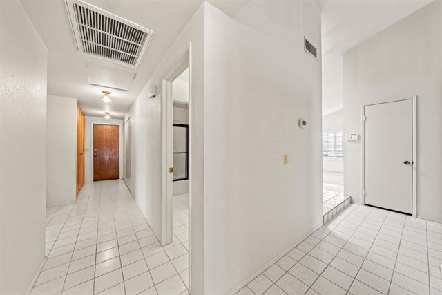 Detail Gallery Image 13 of 25 For 1367 Heritage Ct, Escondido,  CA 92027 - 3 Beds | 2 Baths