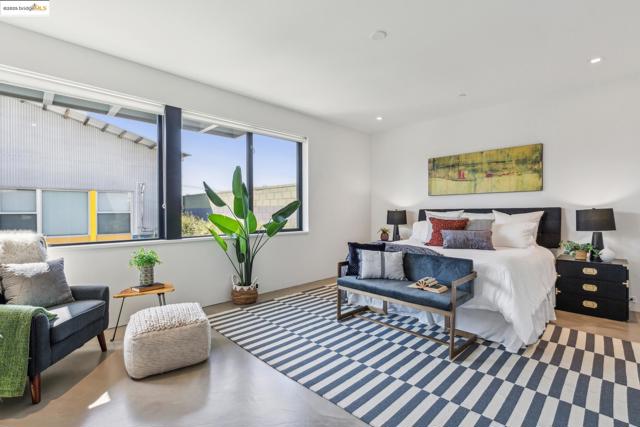 809 Folger Ave, Berkeley CA: https://media.crmls.org/mediaz/0dbbd8dc-599c-40b6-b16f-03508a35c505.jpg
