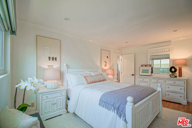 844 7th Street, 8 photo 7