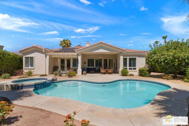40870 Avenida Rosario, Palm Desert CA: https://media.crmls.org/mediaz/0dbdedff-dd18-4bd5-aa36-d166e44bd021.jpg
