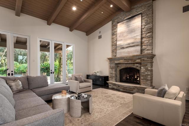 Detail Gallery Image 16 of 42 For 6627 Calle Ponte Bella, Rancho Santa Fe,  CA 92091 - 5 Beds | 6/1 Baths