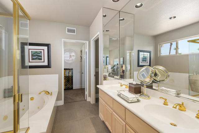 187 Kavenish Drive, Rancho Mirage CA: https://media.crmls.org/mediaz/0dbea48d-c095-484b-962f-a629b44d0ba4.jpg