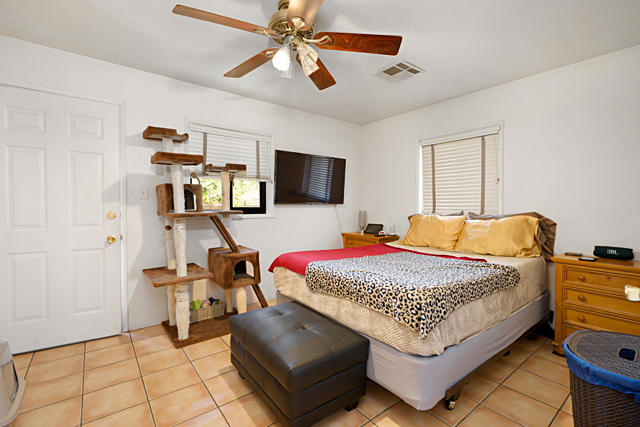 73345 Royal Palm Drive, Palm Desert CA: https://media.crmls.org/mediaz/0dbee79c-29de-4d2c-8a63-0e99cc1ddf41.jpg