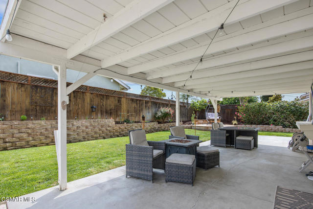 974 Hillview Cir Simi Valley-large-022-0