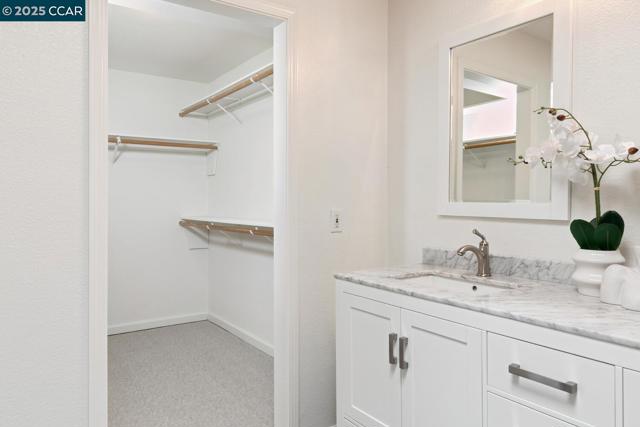 2 Deer field, Walnut Creek CA: https://media.crmls.org/mediaz/0dc0b288-5512-4f47-8eed-3c68fb92aed6.jpg