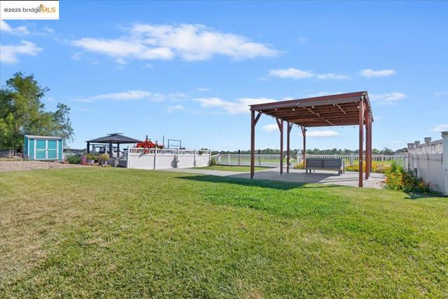 5218 Sandmound Blvd, Oakley CA: https://media.crmls.org/mediaz/0dc0d832-9b47-4db5-9643-85121469bcf8.jpg