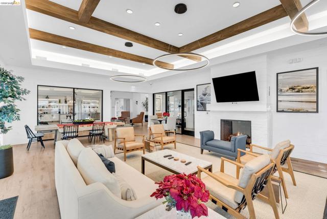 2087 Stars Dr, Rio Vista CA: https://media.crmls.org/mediaz/0dc1b4c5-8a8e-439e-b58a-fc04072a7717.jpg